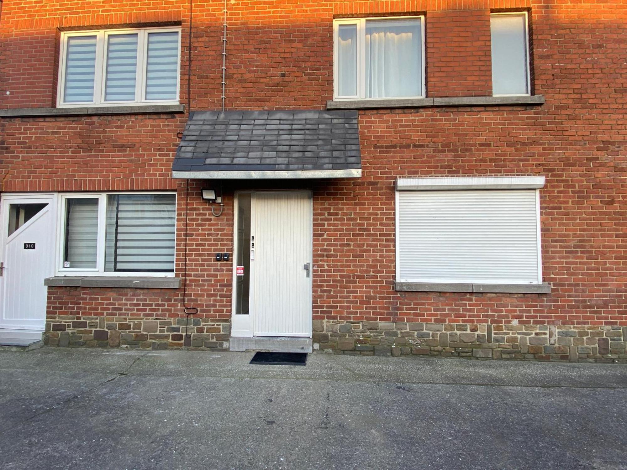 1-D011 Superbe Appartement Spacieux Tres Calme شارلروا المظهر الخارجي الصورة
